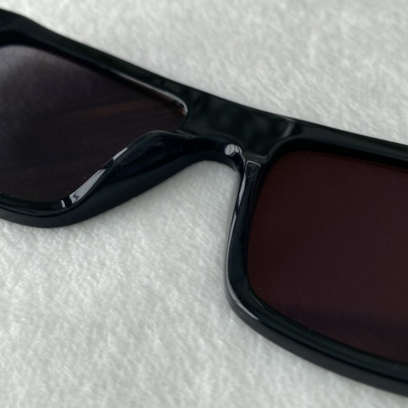 Tom Ford Alberto Polarized Square Sunglasses (TF1077N, Black/Gray) - Picture 12 of 16